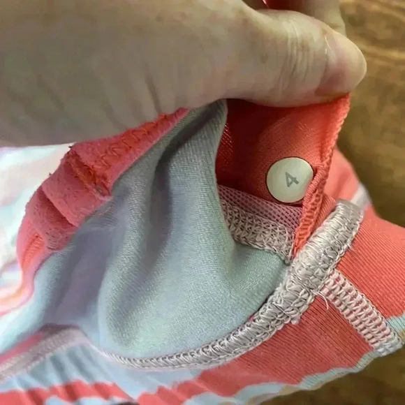 Lululemon Flow Y sports bra - Picture 8 of 9